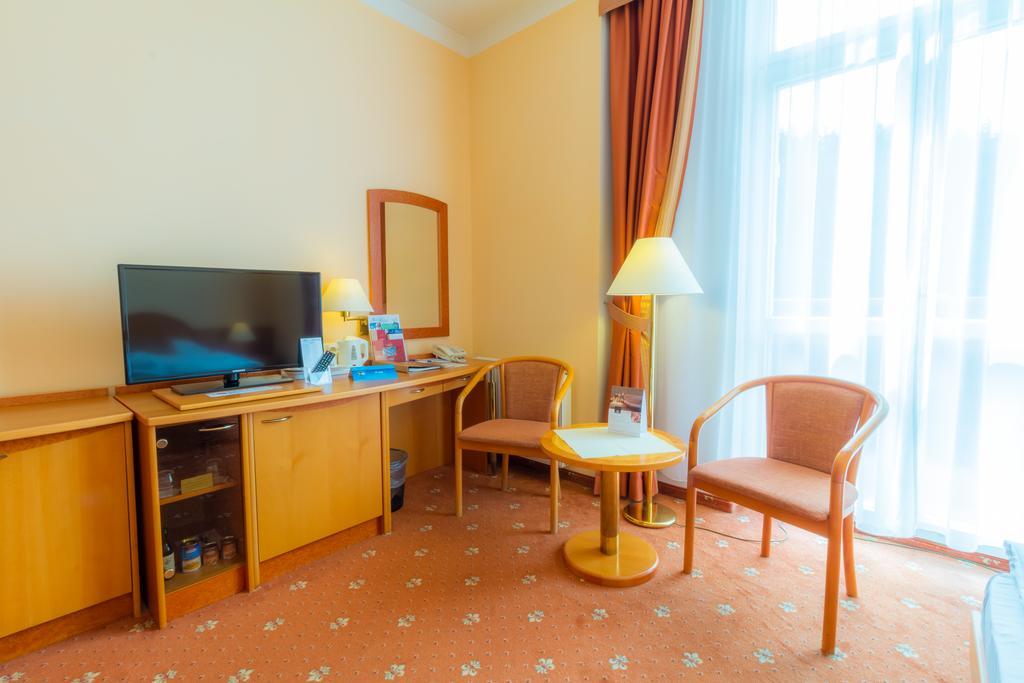 Hotel Ensana Hvězda - Imperiál - Neapol Mariánské Lázně Exterior foto